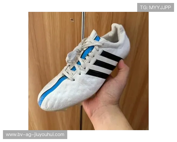 探索室内足球鞋的性能革新与舒适体验提升全面解析